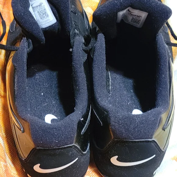 Nike Mens Sneakers.. Size 10. Leather..Black with white swoosh - Picture 6 of 8